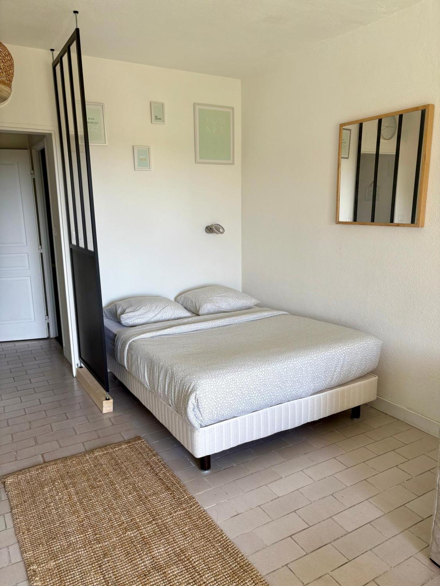 Sejour Au Port Apartment