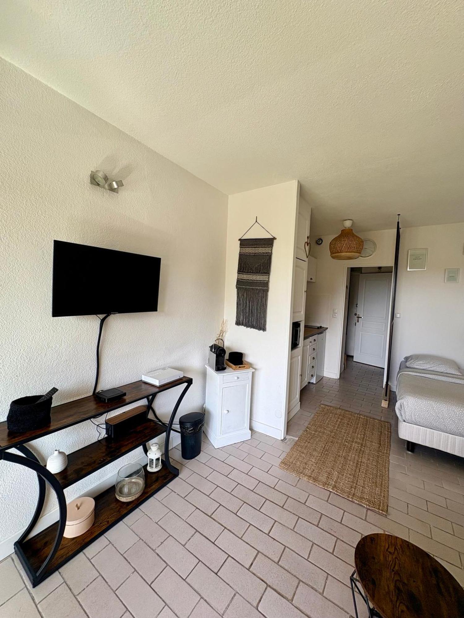 Apartment Sejour Au Port Hyeres